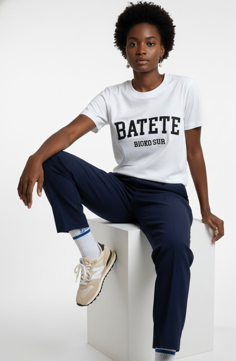 Camiseta Batete bordada en negro - Unisex