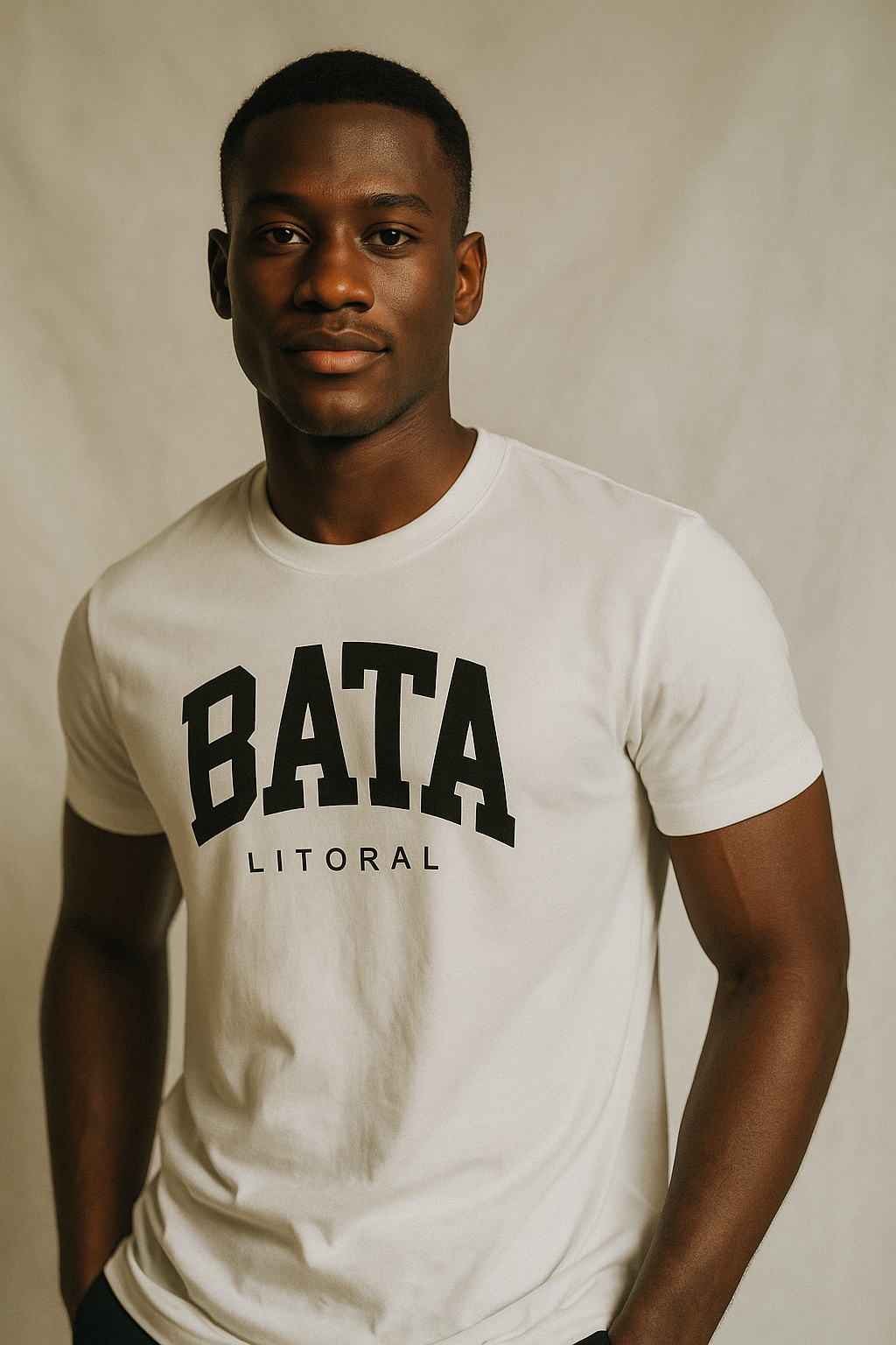 Camiseta Bata bordada en negro - Unisex